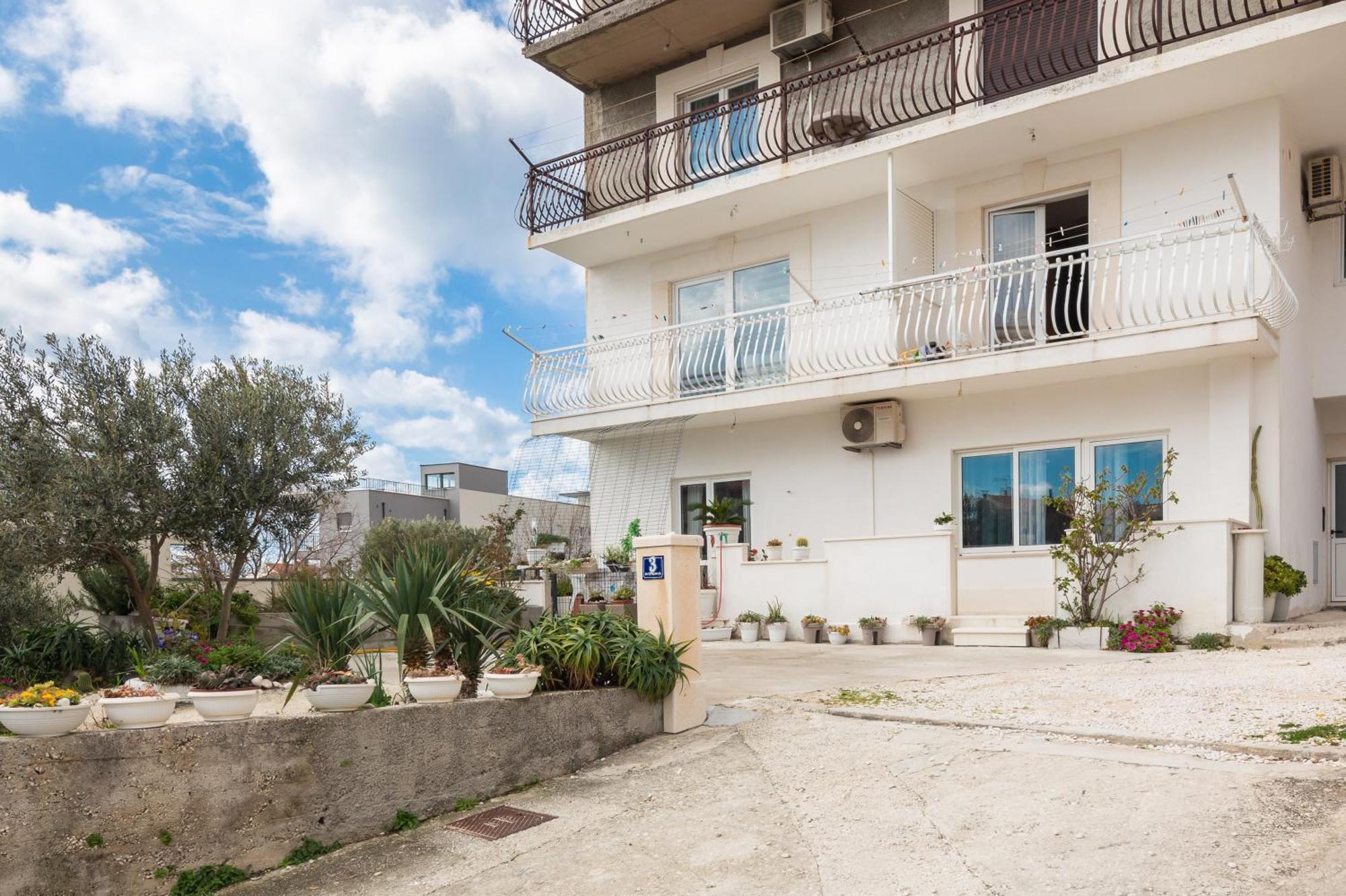 Apartments Sunshine Rays Duće Exterior foto