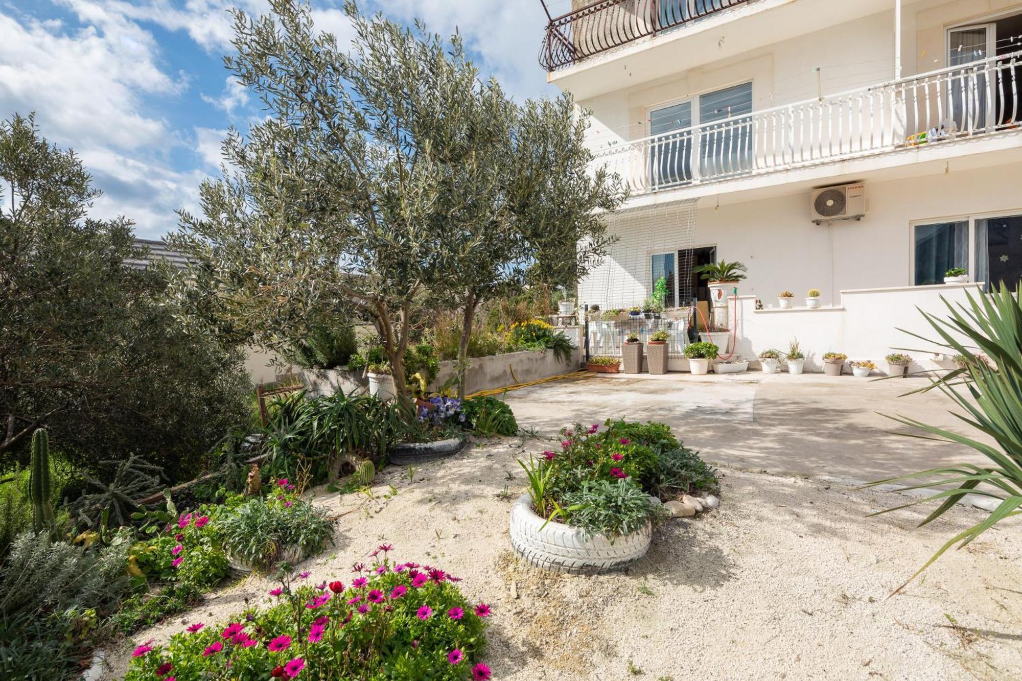 Apartments Sunshine Rays Duće Exterior foto